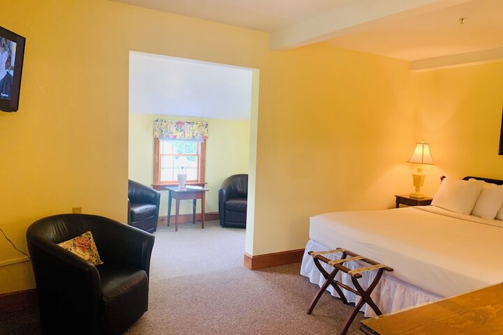Room 32 of 72