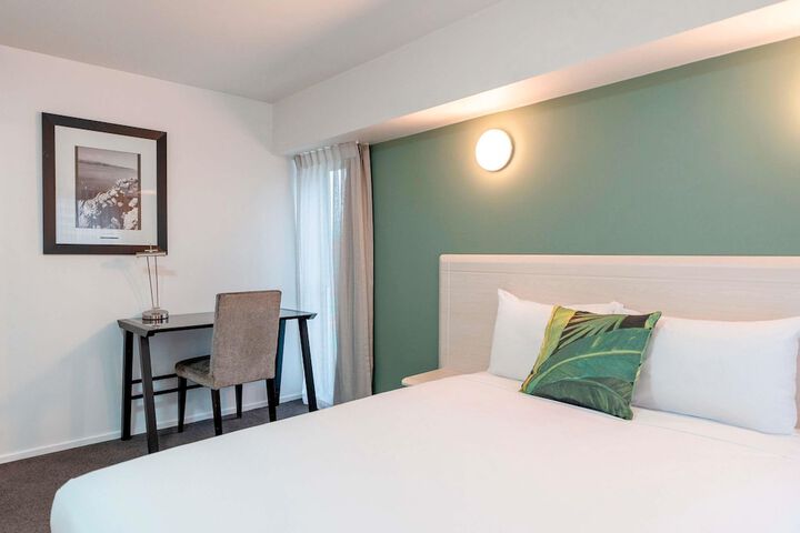 Room 21 of 48