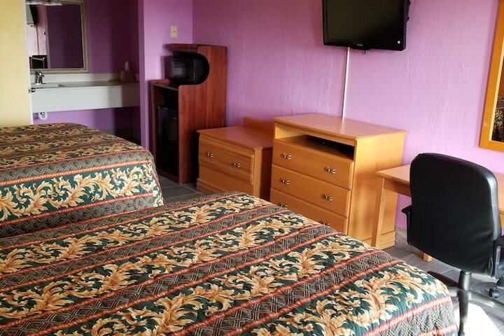 Classic Room 2 Double Beds (4 of 8)