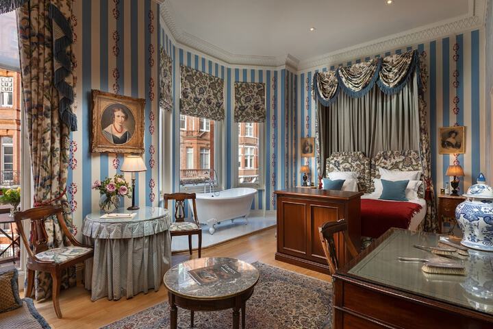Room 20 of 68