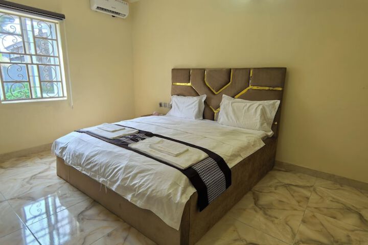 Room 4 of 45