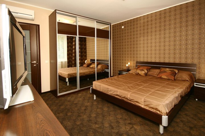 Room 6 of 29