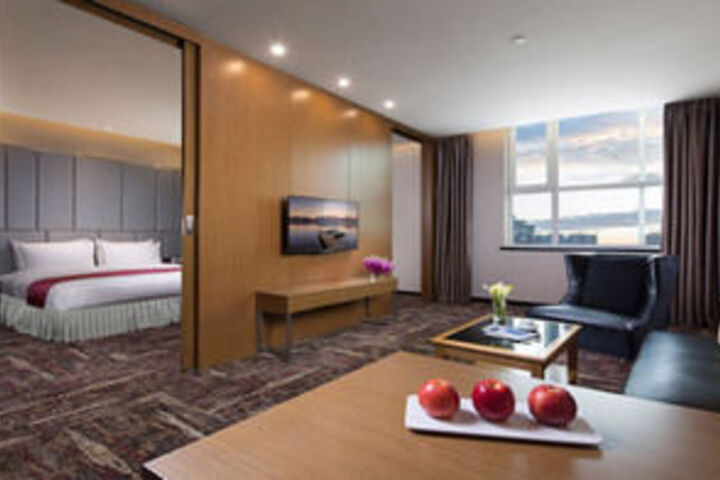 Room 52 of 83