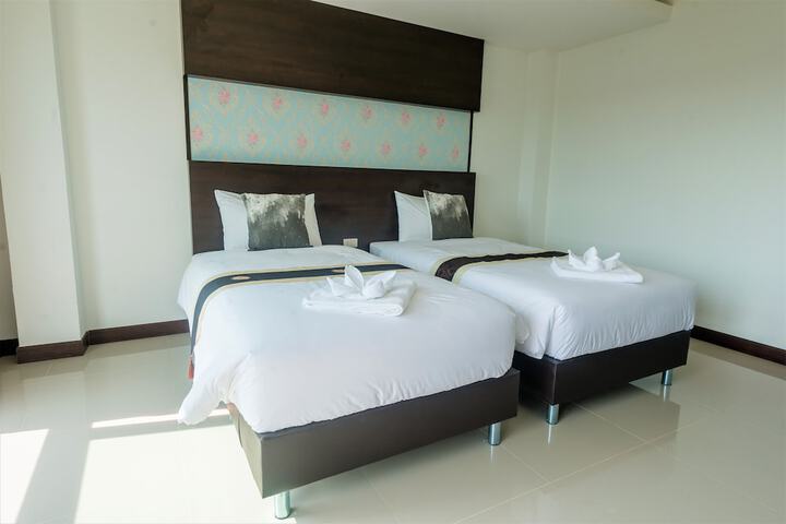 Room 9 of 29