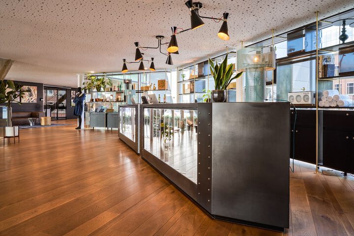 Guest Lobby