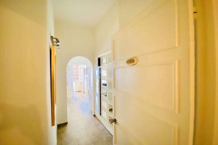 Room 14 of 46