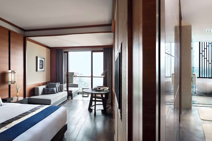 Room 14 of 49