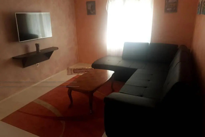 Room 4 of 11