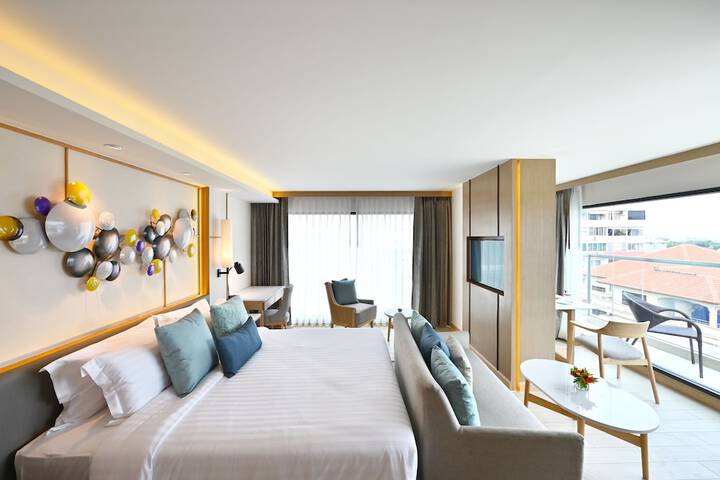 Room 34 of 165