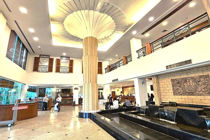 Hotel Interior 4 of 79
