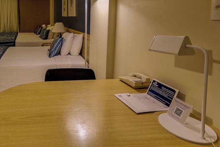 Room 40 of 141