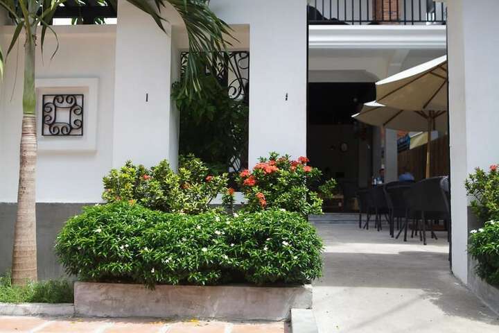 Property Grounds 19 of 24