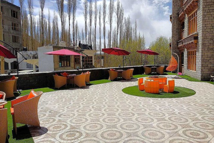 Terrace/Patio 22 of 24
