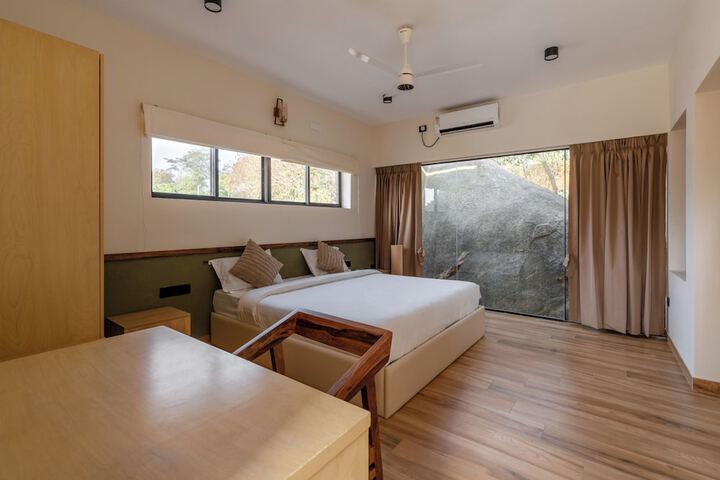 Room 2 of 12