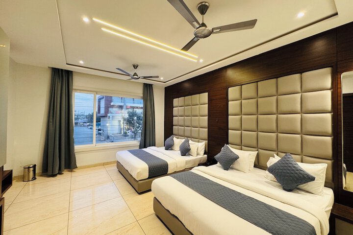 Room 20 of 37