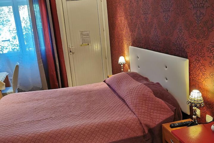 Room 19 of 64