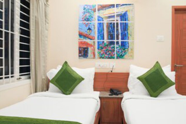 Room 10 of 26