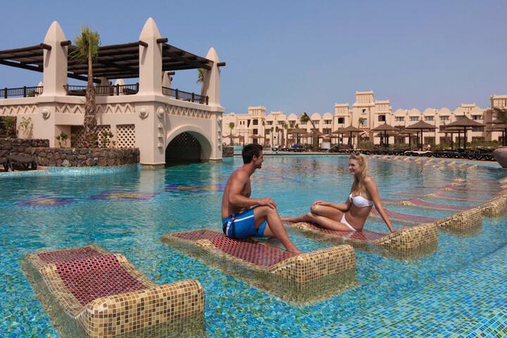 Hotel Pool