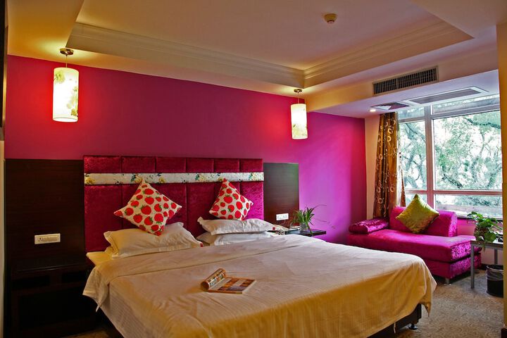 Room 28 of 58
