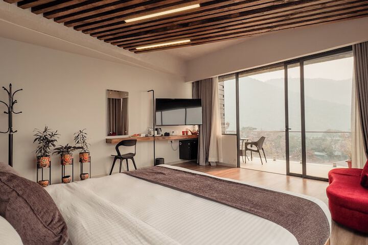 Jade City Hotel