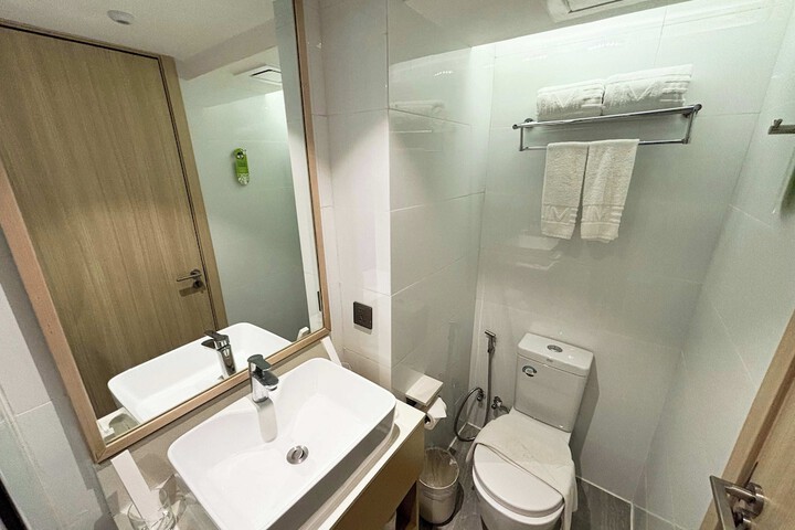 Room 30 of 46