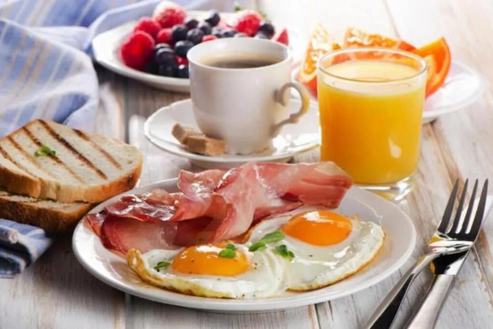 Breakfast/Coffee Service 17 of 18