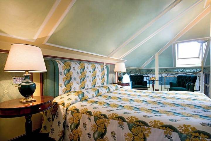 Room 36 of 180