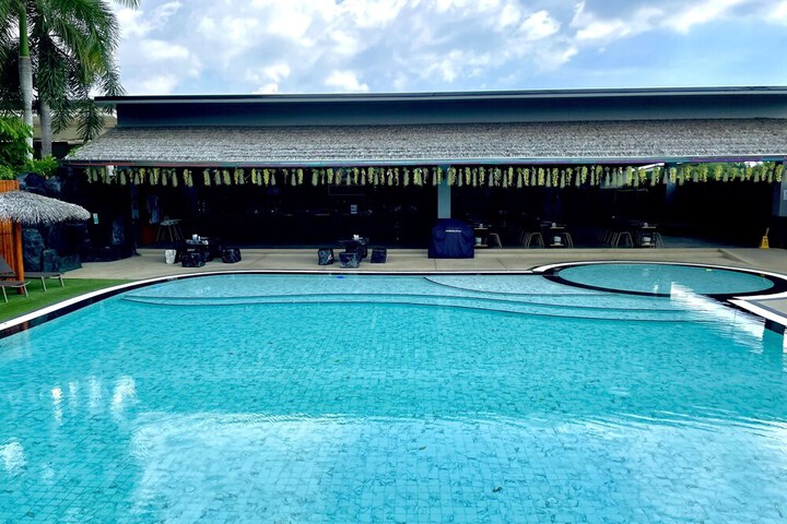 Pool 25 of 43
