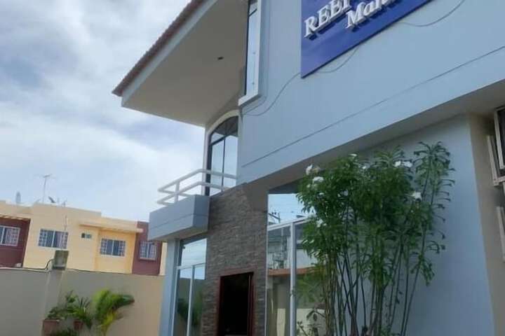 Reef Hostel Manta in Manta