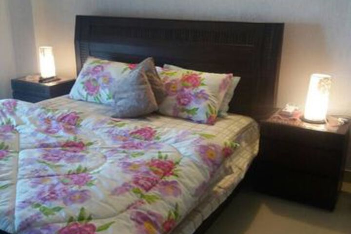 Room 12 of 32