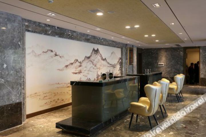 Hotel Interior 20 of 33
