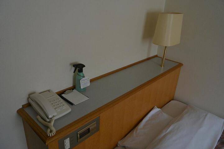 Room 28 of 49
