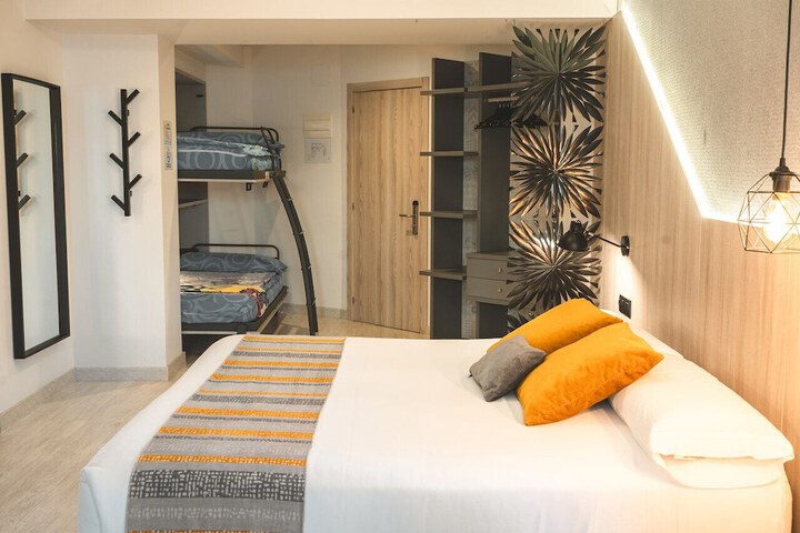 Room 21 of 47