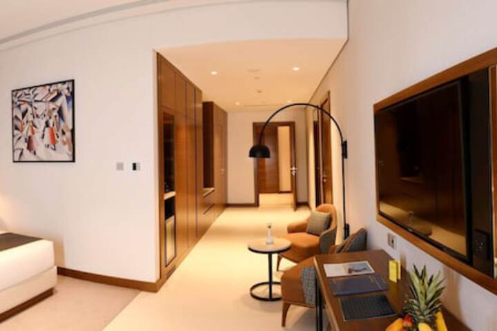 Room 8 of 89
