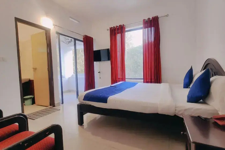 Room 6 of 11