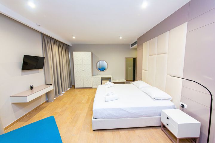Room 15 of 59
