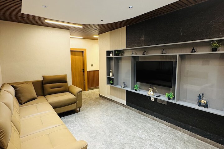 Room 36 of 59
