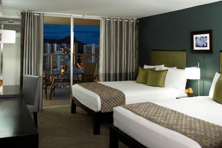 Room 9 of 26