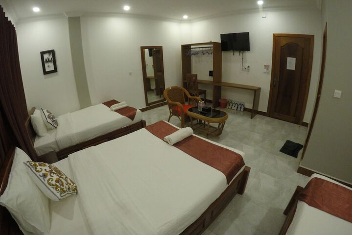 Room 7 of 40