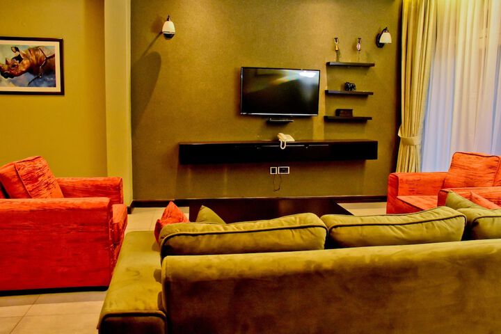Room 14 of 30