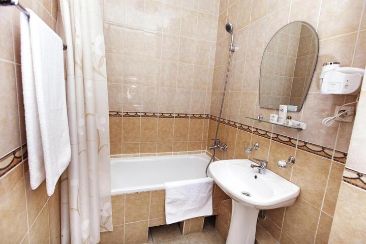 Hotel Suite Photo