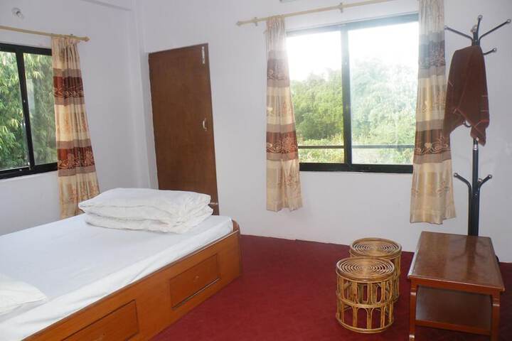 Room 3 of 17
