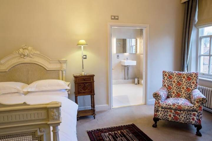 Room 21 of 109