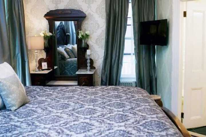 Room 6 of 46