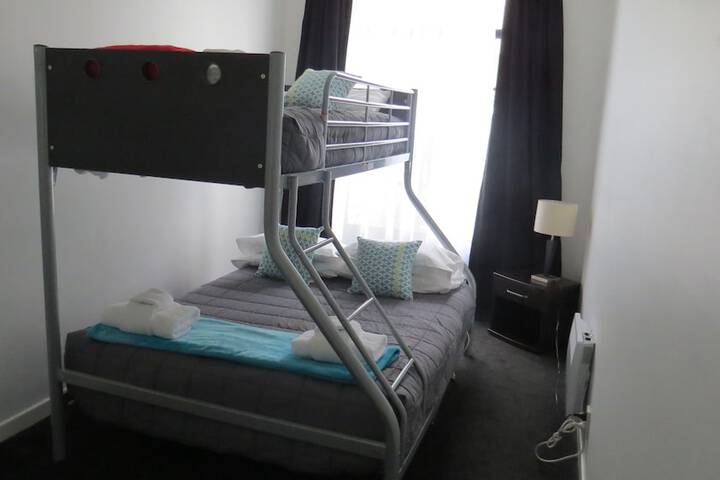 Room 11 of 48
