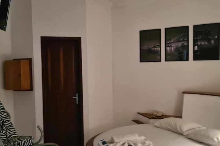 Room 13 of 53