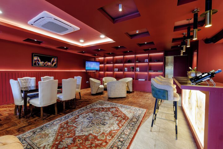 Lounge 117 of 153
