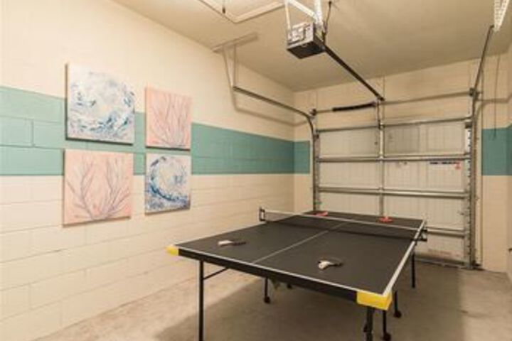 Room 8 of 13