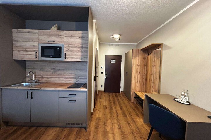 Room 27 of 50