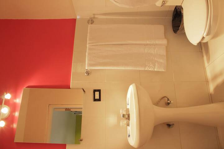 Room 9 of 17